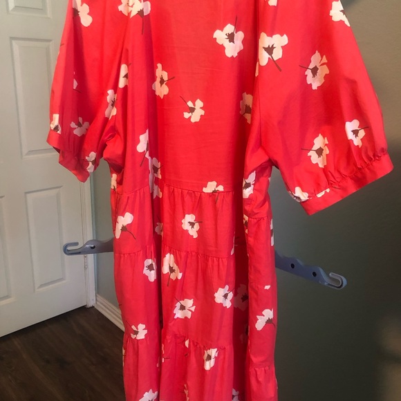 Coral Floral Dress - Picture 3 of 3